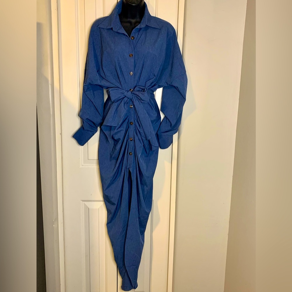 VGUC-FashionNova blue denim-like button down dress